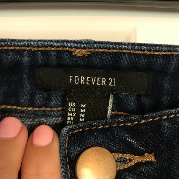 Forever 21 dark blue denim mini skirt! - Picture 2 of 3